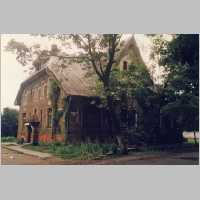 111-1454 Wehlau 1997, Pflegeanstalt Allenberg, ehemaliges Wohnhaus des Direktors.jpg